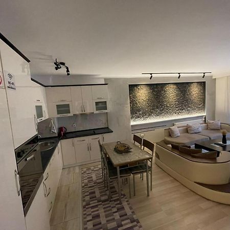Prishtina Escape Apartments Пристина Екстериор снимка