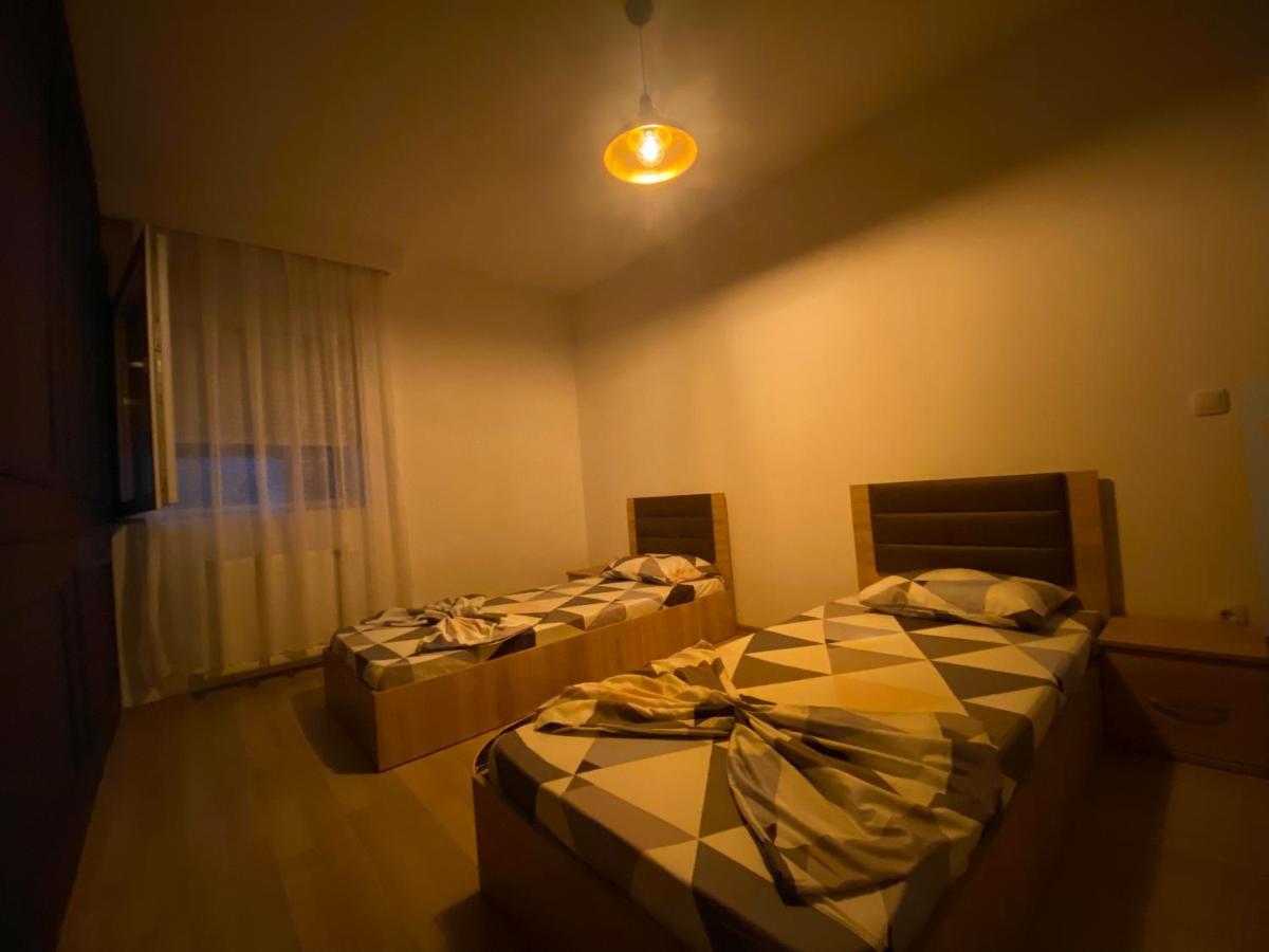 Prishtina Escape Apartments Пристина Екстериор снимка