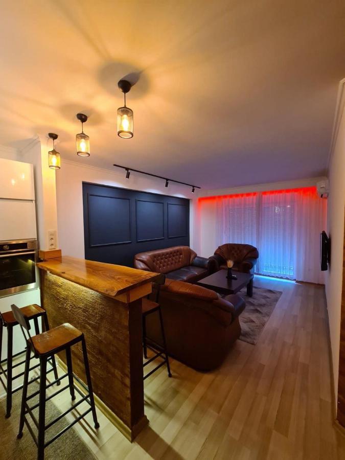Prishtina Escape Apartments Пристина Екстериор снимка